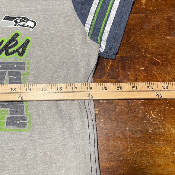 Seattle Seahawks V-neck shirt women’s size XL - Picture 2 of 7